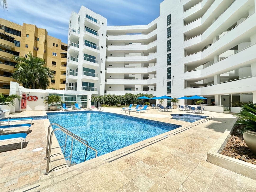 Apartamento de 2 habitaciones en venta con vista al mar