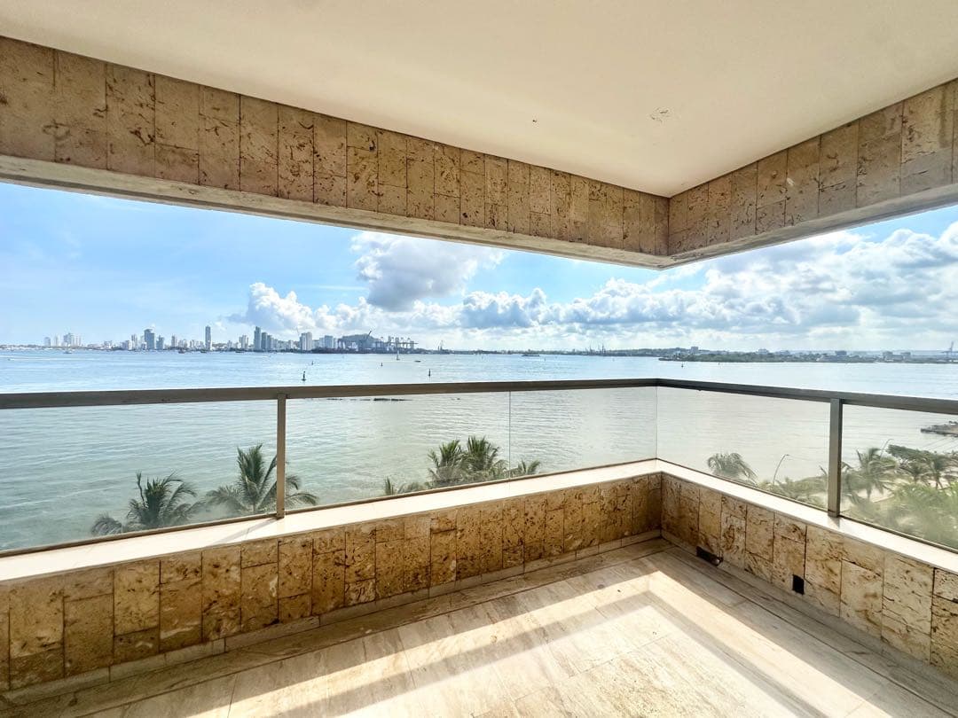 PH en Venta Frente a la Bahía de Castillogrande — foto 2