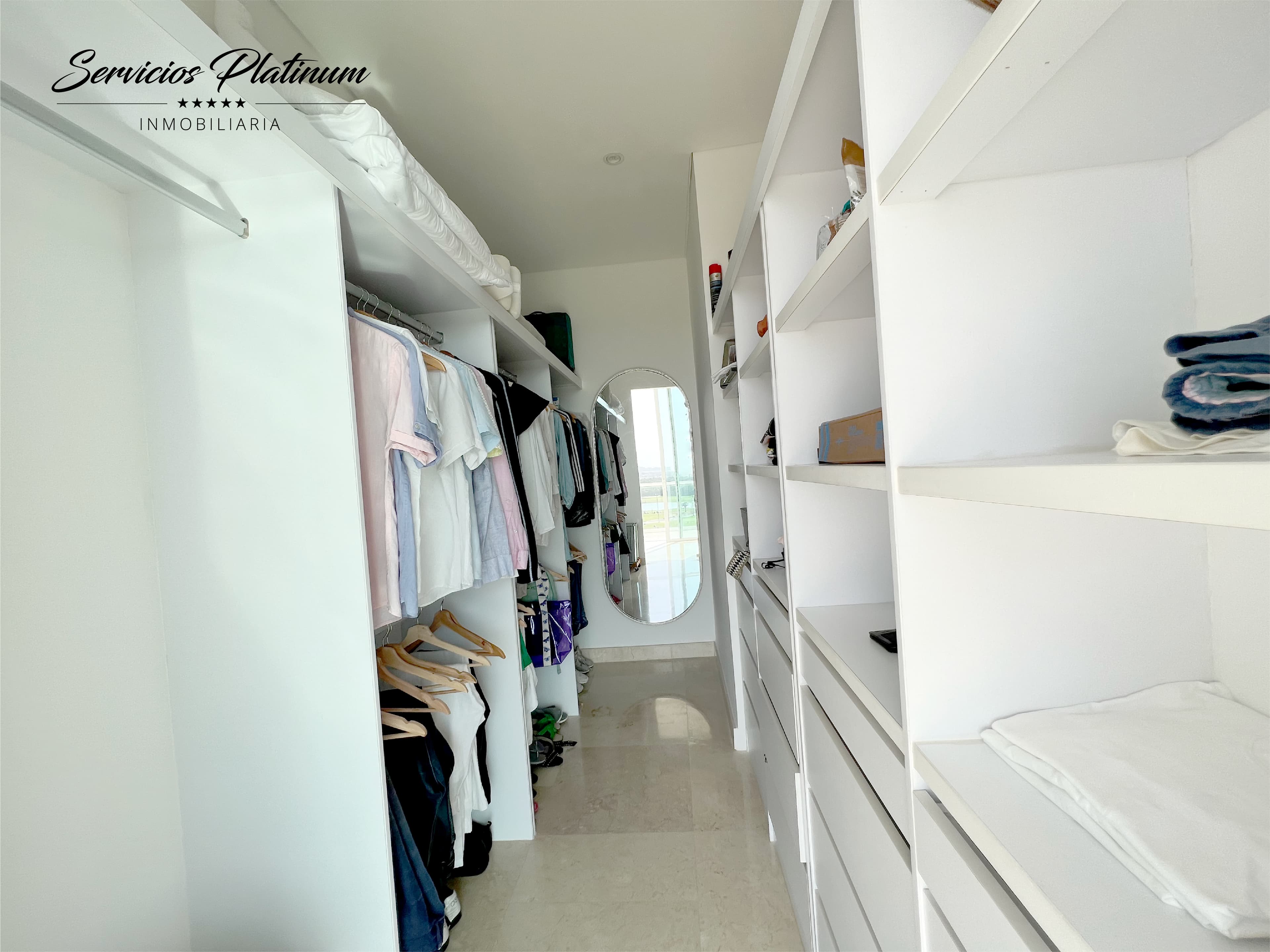 Ph en Venta en condominio de playa y Golf Karibana con 5 habitaciones