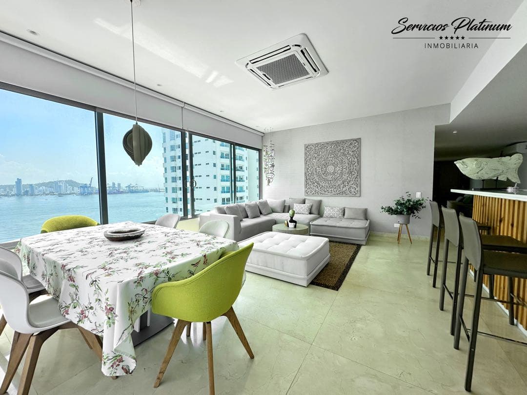 Apartamento en venta en Castillogrande con 3 cuartos vista a bahía