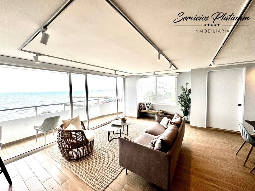 Apartamento de tres cuartos con vista frental al mar uso mixto