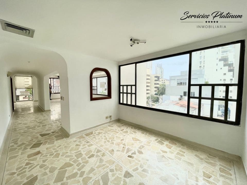 En venta amplio apartamento en zona residencial-Bocagrande