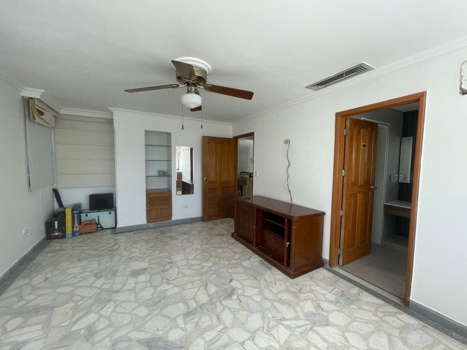 Venta de Apartamento en Zona Residencial con Vista a la Bahía — foto 5