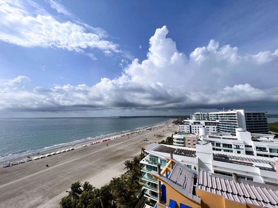 Amplio PH en la Zona Norte Uso Mixto Vista al Mar y la Ciénaga — foto 2