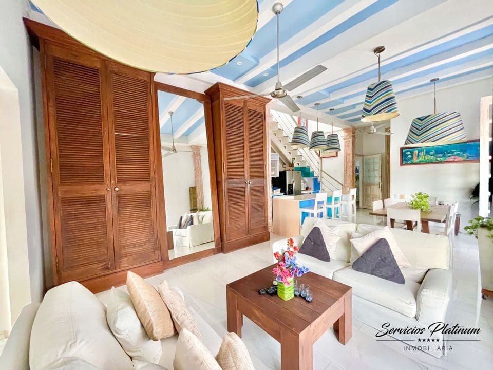 Apartamento en el Centro Histórico con 3 Cuartos y Hermosa Vista — foto 4