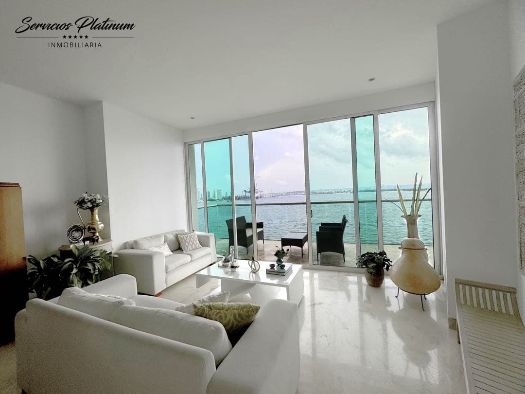 Apartamento de 2 Habitaciones con Vista Directa a la Bahía — foto 2
