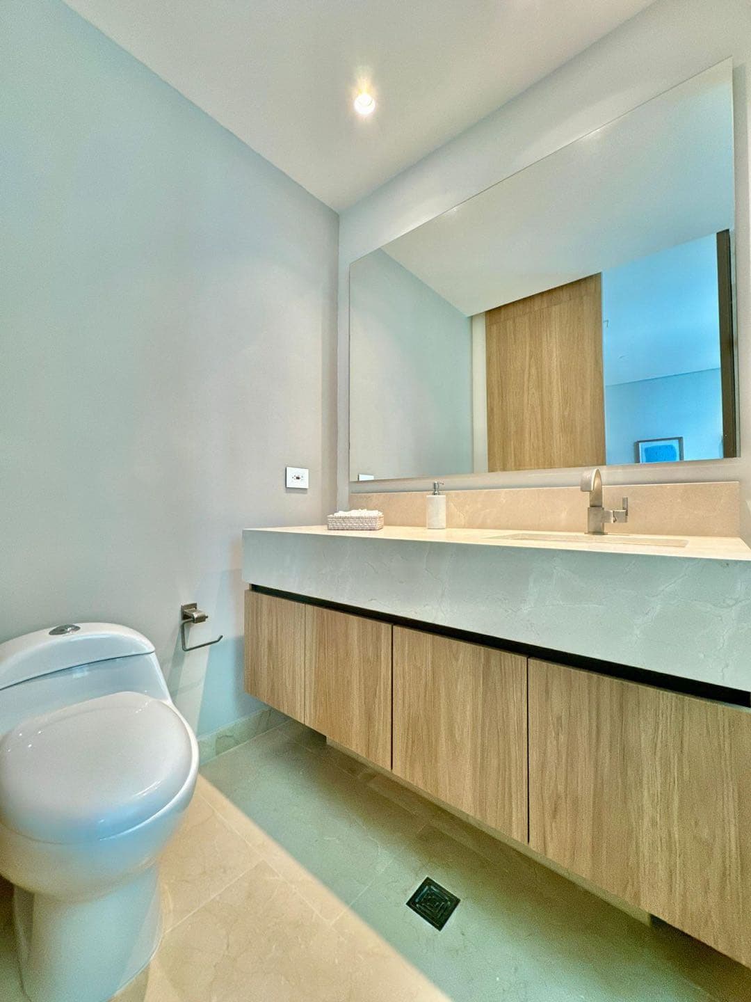 En Venta Apartamento Frente a la Playa de Castillogrande para Estrenar — foto 4