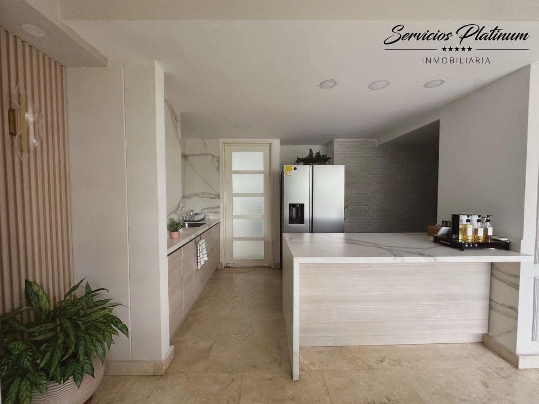 Apartamento en Bocagrande Residencial con Patio y Amplia Terraza — foto 3
