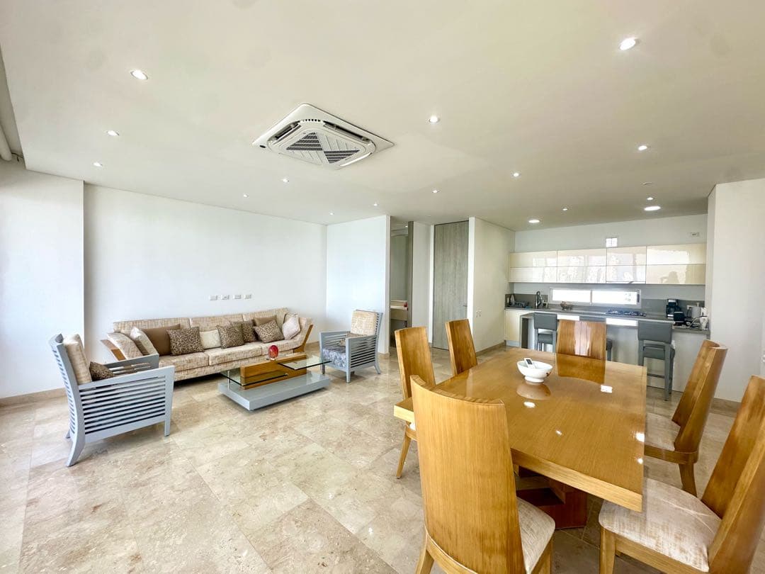 Apartamento en Zona Residencial con Tres Cuartos y Vista a la Bahía — foto 4