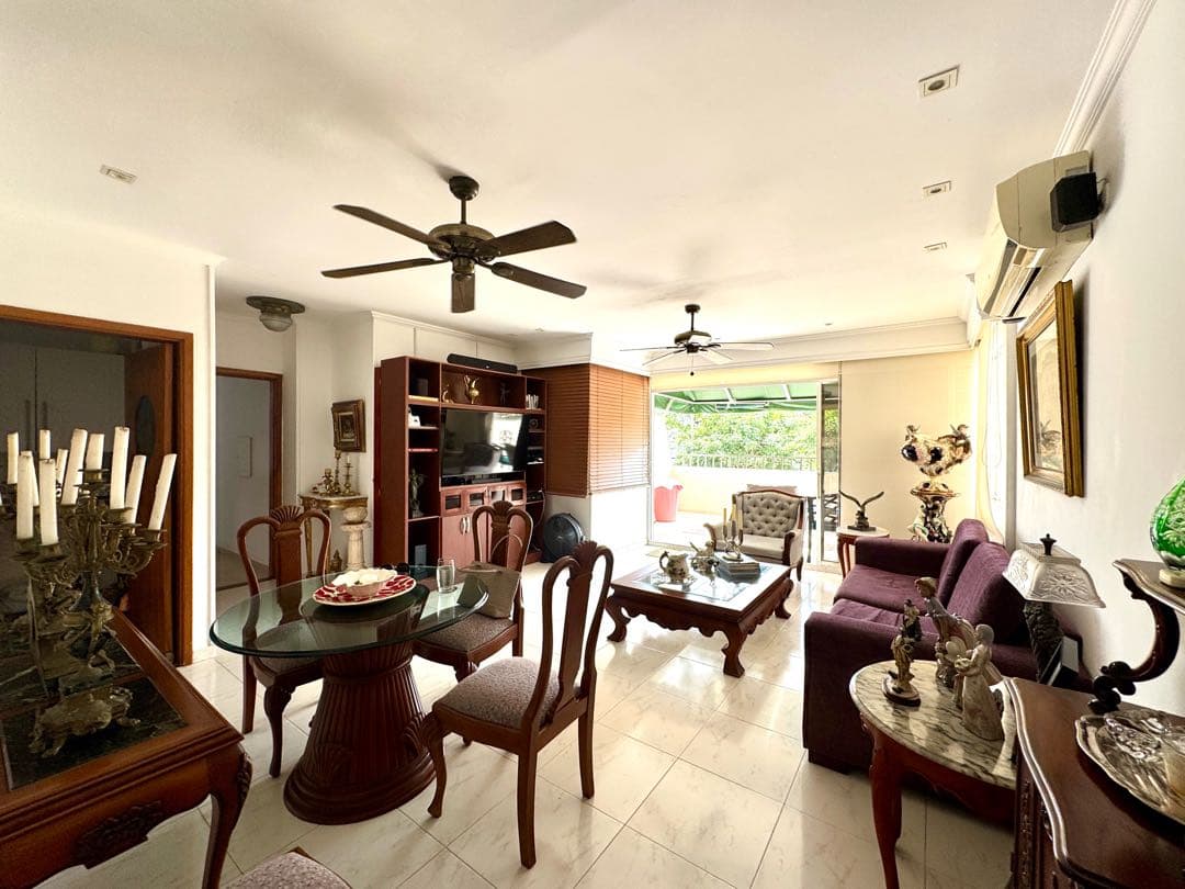 En Venta Apartamento de Tres Cuartos en Castillogrande — foto 2