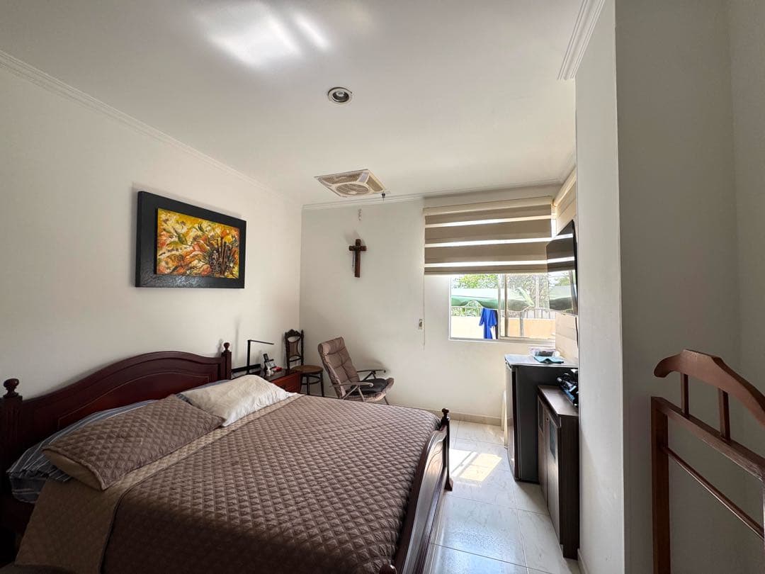 En Venta Apartamento de Tres Cuartos en Castillogrande — foto 3