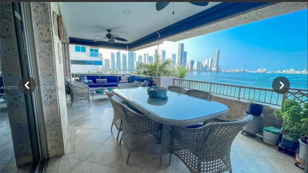 Apartamento de 3 Habitaciones con Vista Directa a la Bahía — foto 2