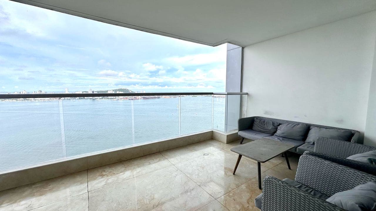 Apartamento en Moderno Edificio con Vista Directa al Mar en Castillo — foto 2