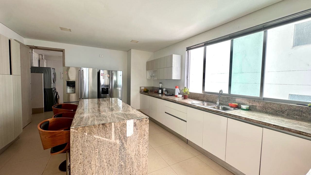 Apartamento en Moderno Edificio con Vista Directa al Mar en Castillo — foto 5