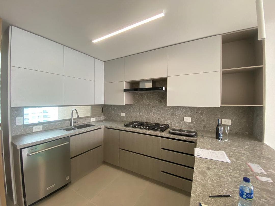Apartamento para Estrenar en Castillogrande con Vista Directa al Mar — foto 5
