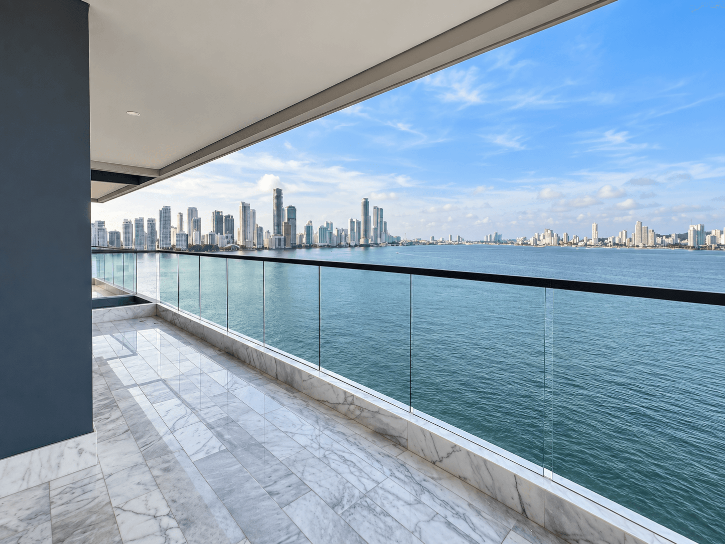 Apartamento en Castillogrande con Vista Directa a la Bahía — foto 5